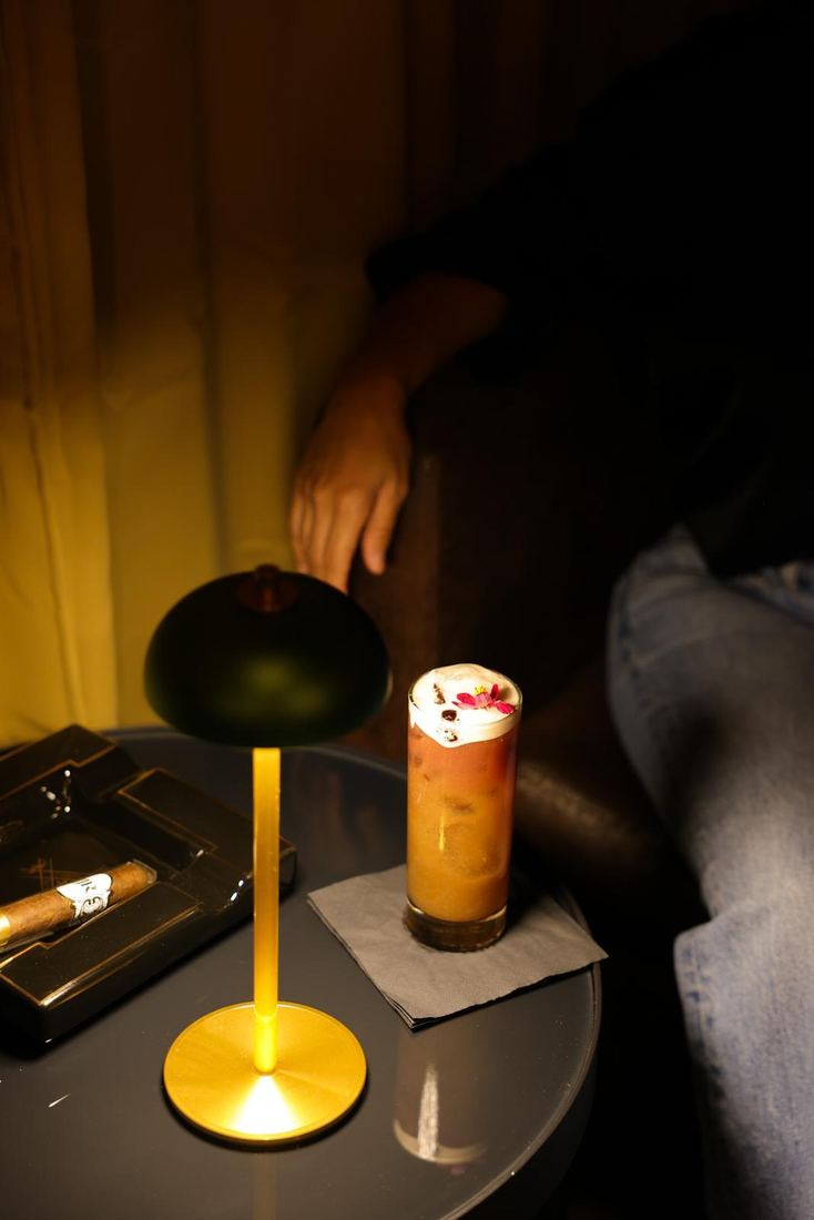 El salon de Pegadizo Cigar Lounge en Fajardo